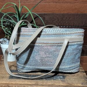 NWOT No Brand Tag Elegant Woven Beige Tote Bag